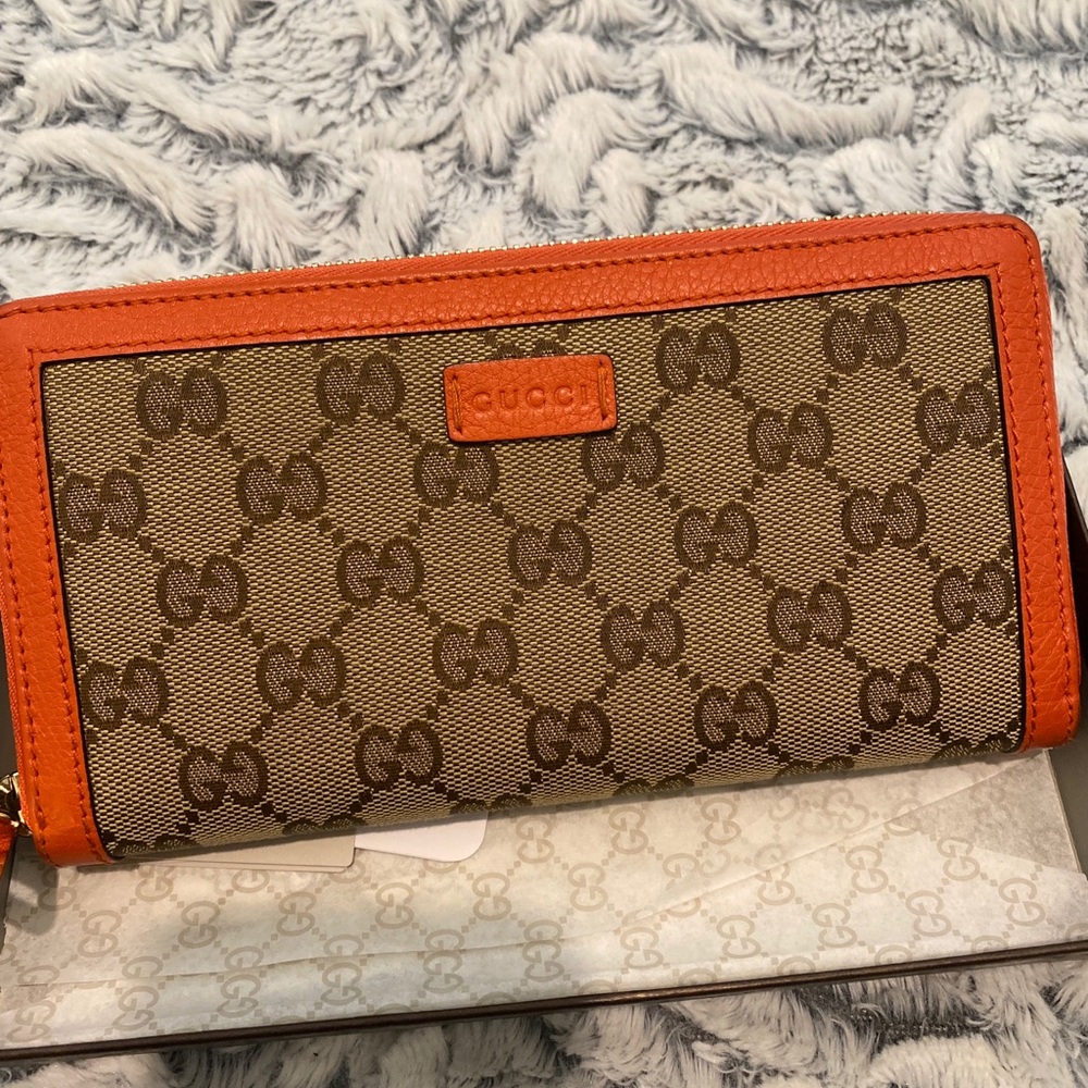 Gucci wallet